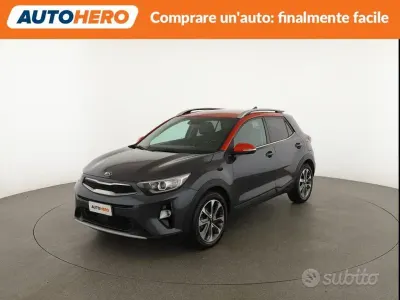 Usata Kia Stonic 120 CV (88 kW) 2019 Grigio SUV