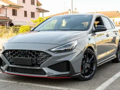 Usata Hyundai i30 N Performance 275 CV (202 kW) 2023 Grigio Berlina