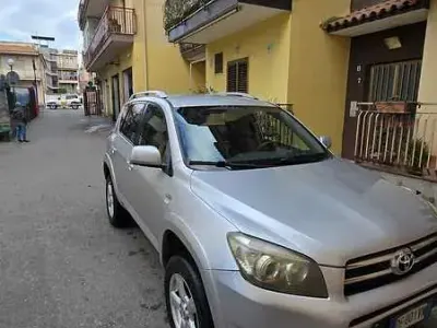 Usata Toyota RAV4 Luxury 177 CV (130 kW) 2006 SUV
