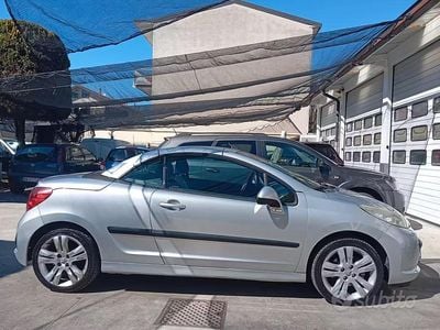 Usata Peugeot 207 CC 120 CV (88 kW) 2008 Grigio Cabrio