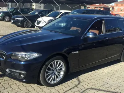 Usata BMW 525 Luxury Line 218 CV (160 kW) 2017 Bluazzurro Station wagon
