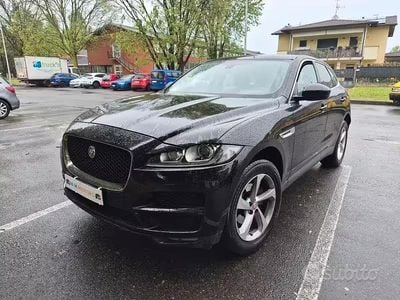 Usata Jaguar F-Pace Portfolio 180 CV (132 kW) 2019 Nero SUV
