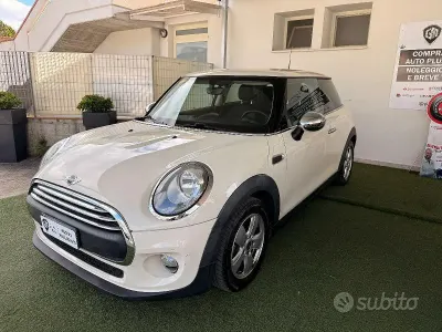 Usata Mini ONE 75 CV (55 kW) 2015 Beige Utilitaria
