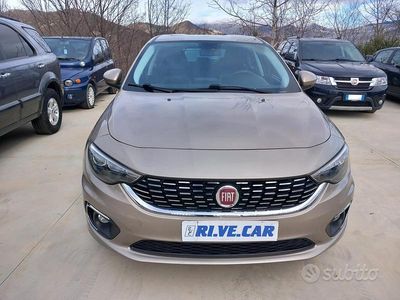 Usata Fiat Tipo Lounge 120 CV (88 kW) 2016 Beige Berlina