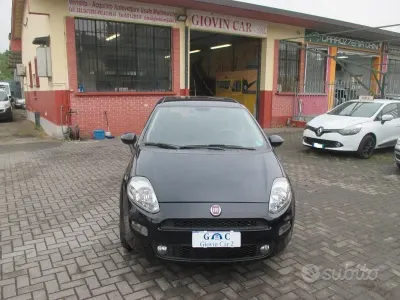 Usata Fiat Punto 77 CV (56 kW) 2017 Blu Utilitaria