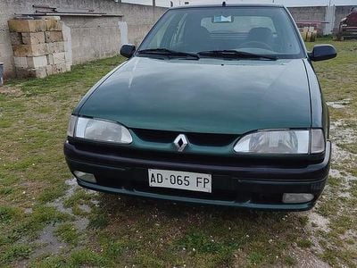 Usado Renault 19 77 CV (56 kW) 1996 Berlina