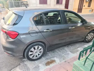 Usata Fiat Tipo Easy 95 CV (69 kW) 2016 Grigio Berlina