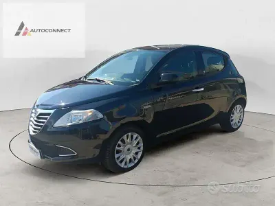 Usata Lancia Ypsilon S 69 CV (50 kW) 2011 Bluazzurro Utilitaria