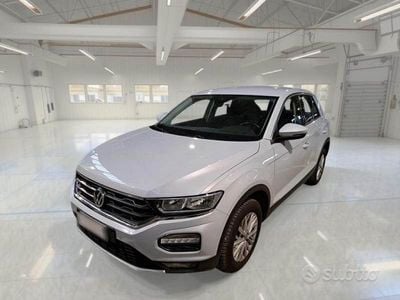 Usata VW T-Roc Business 116 CV (85 kW) 2020 Grigio SUV