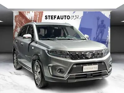Usata Suzuki Vitara Cool 129 CV (94 kW) 2020 Grigio montagna metallizzato SUV