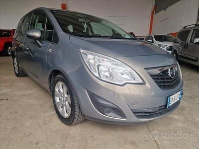 Usata Opel Meriva Cosmo 120 CV (88 kW) 2012 Grigio Monovolume