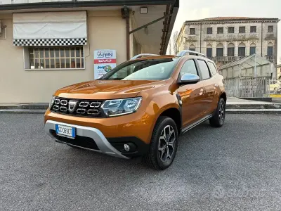 Usata Dacia Duster Prestige 101 CV (74 kW) 2020 Arancione SUV