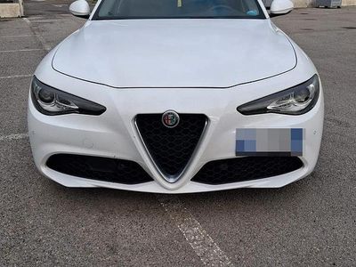 Usata Alfa Romeo Giulia 180 CV (132 kW) 2018 Bianco Berlina