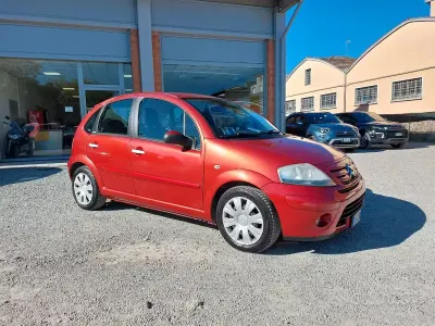Begagnad Citroën C3 73 HK (53 kW) 2009 Röd Sedan
