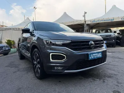 Usata VW T-Roc Style 110 CV (80 kW) 2021 Grigio SUV