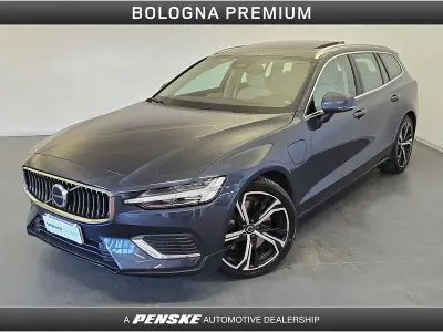 Käytetty Volvo V60 Ultimate 349 HP (256 kW) 2023 Sininen Farmari