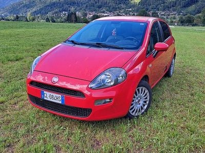 Usata Fiat Punto 69 CV (50 kW) 2012 Rosso Utilitaria