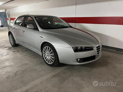 Usata Alfa Romeo 159 Exclusive 260 CV (191 kW) 2006 Grigio Berlina