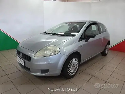 Usata Fiat Grande Punto Dynamic 65 CV (47 kW) 2008 Grigio Utilitaria