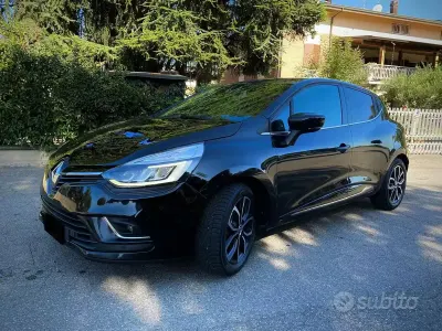 Usata Renault Clio 115 CV (84 kW) 2017 Nero Utilitaria