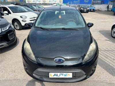 Usata Ford Fiesta 97 CV (71 kW) 2010 Nero Utilitaria