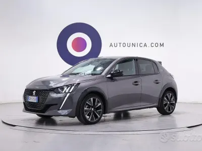Usata Peugeot 208 GT 131 CV (96 kW) 2023 Grigio Utilitaria