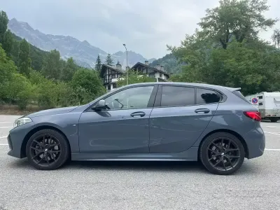Usata BMW 120 Sport Line 178 CV (130 kW) 2024 Grigio Utilitaria