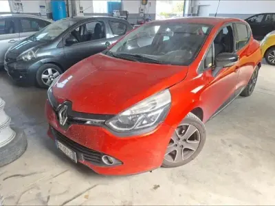 Usata Renault Clio IV 90 CV (66 kW) 2012 Rosso Berlina