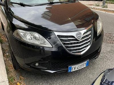 Usata Lancia Ypsilon 69 CV (50 kW) 2014 Nero Utilitaria