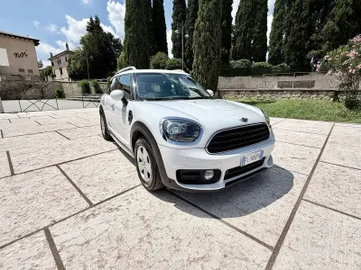 Usata Mini One Countryman 102 CV (75 kW) 2017 Bianco SUV