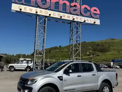 Begagnad Ford Ranger Wildtrack 200 HK (147 kW) 2015 Grå Pickup