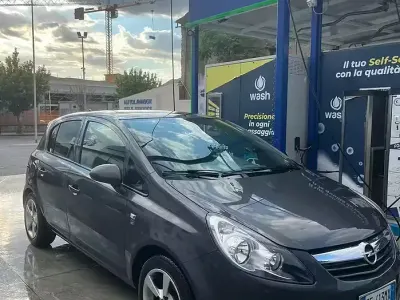 Usata Opel Corsa 85 CV (62 kW) 2011 Grigio Utilitaria