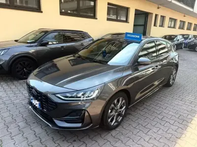 Usata Ford Focus ST-Line 125 CV (91 kW) 2022 Grigio Berlina