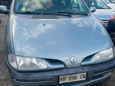 usata Renault Scénic 1.9 dci con carrello