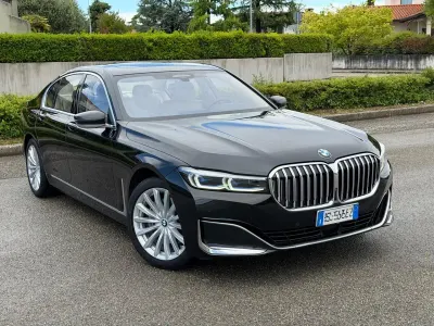 Usata BMW 730 286 CV (210 kW) 2021 Nero Berlina