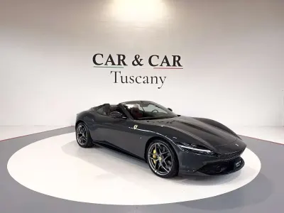 Usata Ferrari Roma 620 CV (456 kW) 2024 Grigio Cabrio