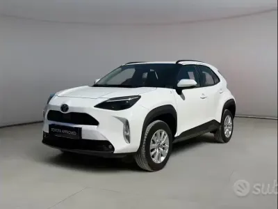 Usata Toyota Yaris Cross Active 116 CV (85 kW) 2025 Bianco SUV