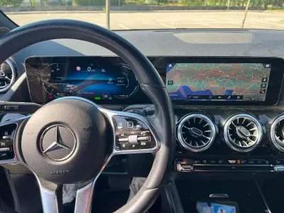 Gebraucht Mercedes EQA250 139 kW (190 PS) 2022 Schwarz SUV