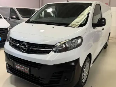 Usata Opel Vivaro Enjoy 102 CV (75 kW) 2023 Bianco minerale Monovolume
