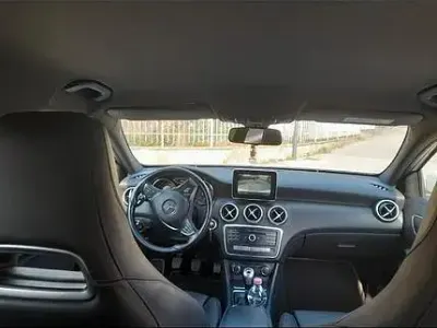 Käytetty Mercedes A200 136 HP (100 kW) 2015 Valkoinen Viistoperä