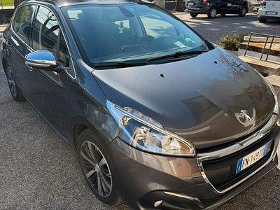 Usata Peugeot 208 75 CV (55 kW) 2017 Grigio Utilitaria
