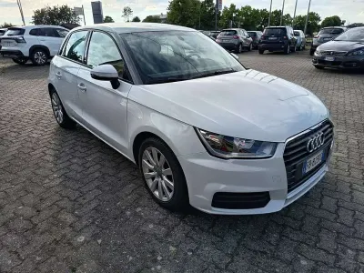 Usata Audi A1 Sportback Design 90 CV (66 kW) 2015 Bianco Utilitaria