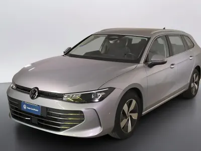 Usata VW Passat Business 150 CV (110 kW) 2024 5v grigio manganese metallizzato Station wagon