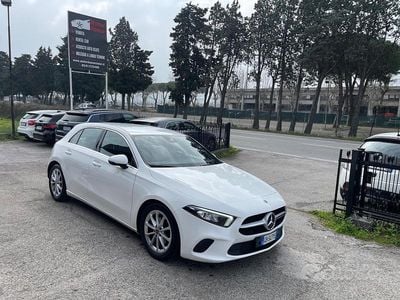 Usata Mercedes A180 115 CV (84 kW) 2020 Bianco Berlina
