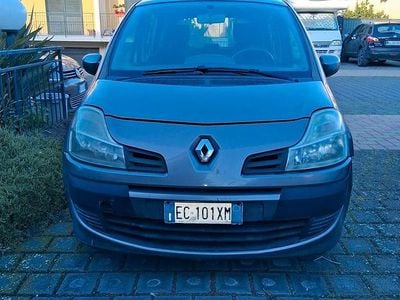 Usata Renault Modus 68 CV (50 kW) 2010 Grigio Monovolume