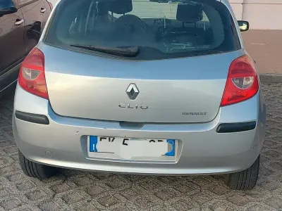 Usata Renault Clio 65 CV (47 kW) 2007 Grigio Utilitaria