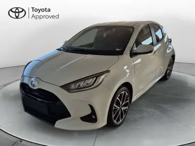 Nuova Toyota Yaris 92 CV (67 kW) 2026 Bianco Utilitaria