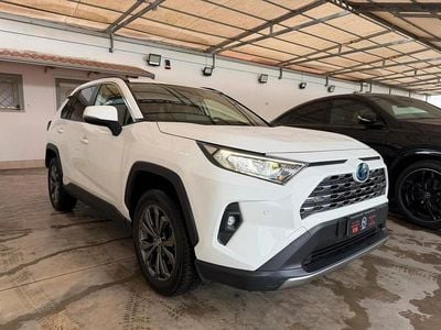 Usata Toyota RAV4 Hybrid Active 178 CV (130 kW) 2024 Bianco SUV