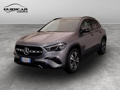 Grigio Nuova 2025 Mercedes GLA200 Advanced SUV | 45.800 € (Cara)