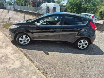 Usata Ford Fiesta Business Edition 70 CV (51 kW) 2011 Nero Berlina
